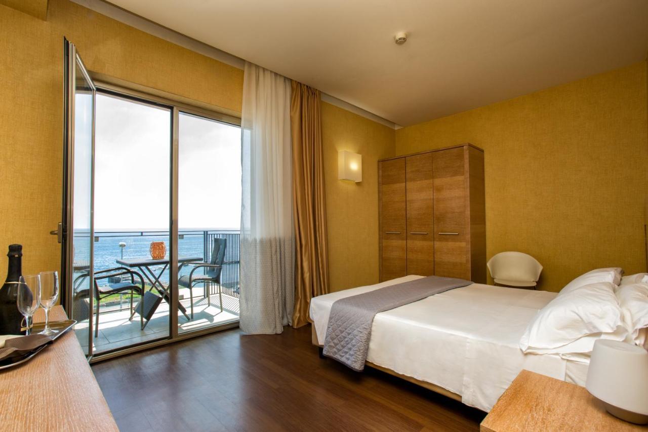 Grand Hotel Yachting Palace Riposto Extérieur photo