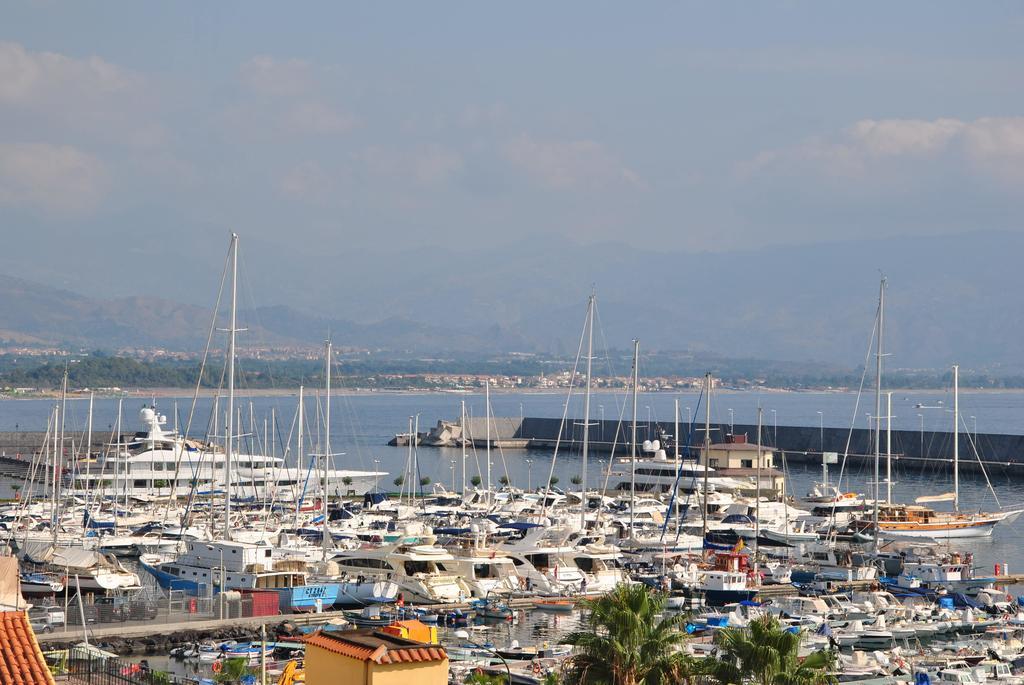 Grand Hotel Yachting Palace Riposto Extérieur photo